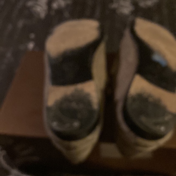 Gucci Slippers; beige suede - Picture 8 of 9